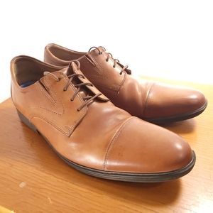 Clarks Tan Leather Oxford Shoes Formal Dress Whiddon Cap Dark Almond Toe Sz 13 M